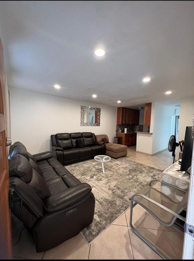 Lovely Berryman Ave Apartment ロサンゼルス エクステリア 写真